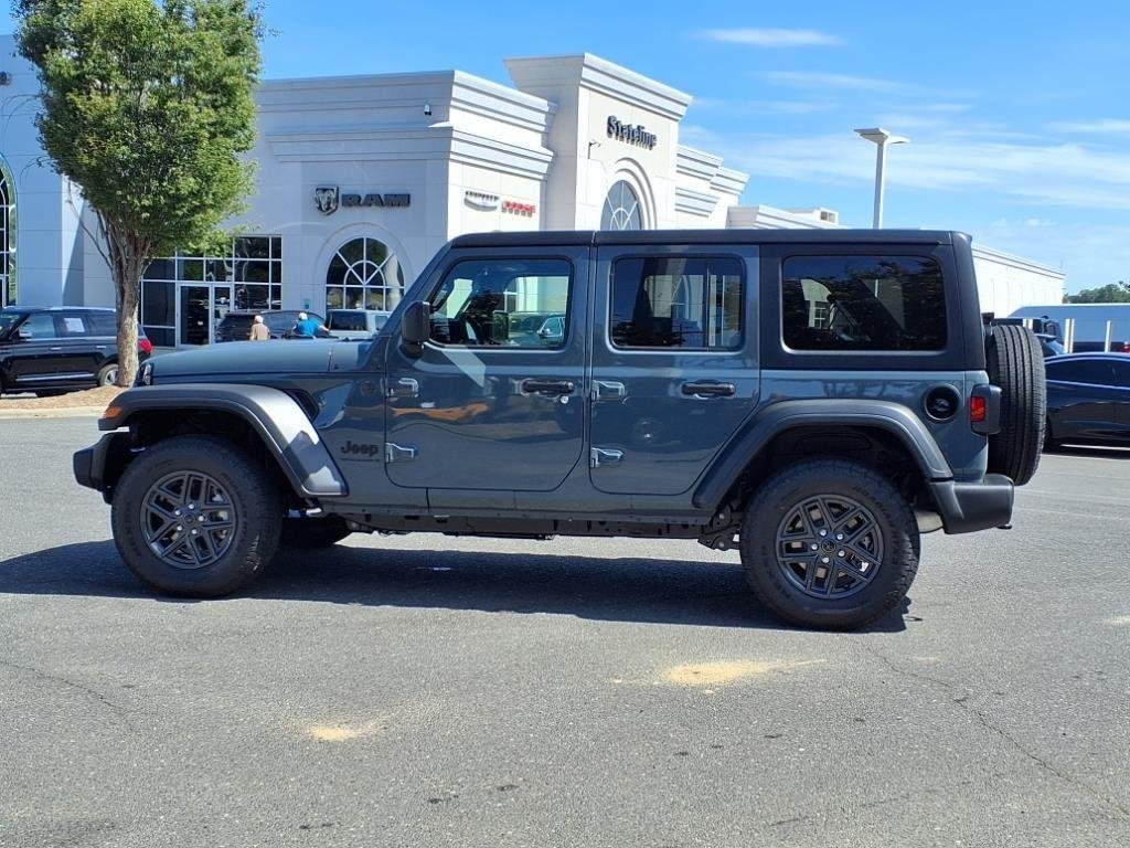 New 2025 Anvil Clear-Coat Exterior Paint Jeep Sport S image 19