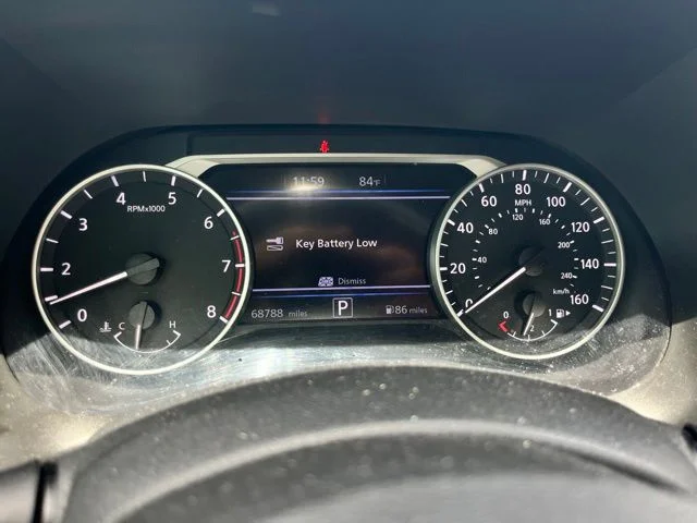 Used 2022  Nissan SV image 8