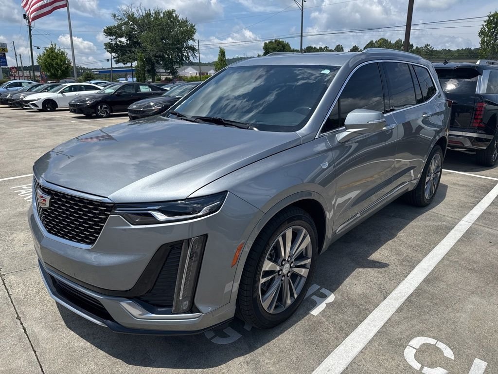 2025 Cadillac XT6 Premium Luxury Auto's photo