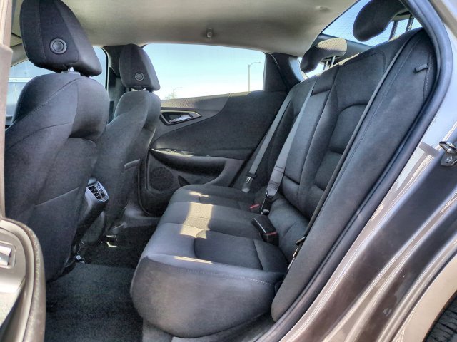 Used 2023 MINERAL GRAY METALLIC Chevrolet LT image 28