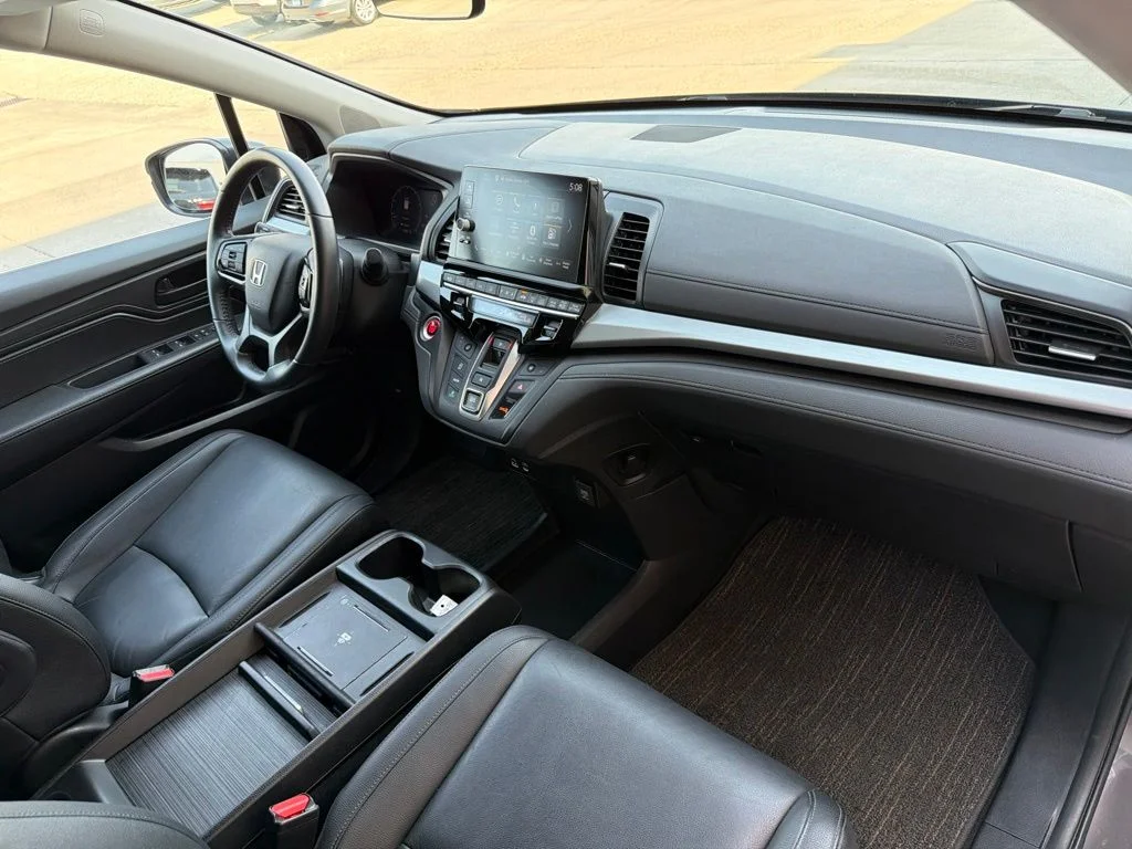 Used 2025 Black Honda EX-L image 17