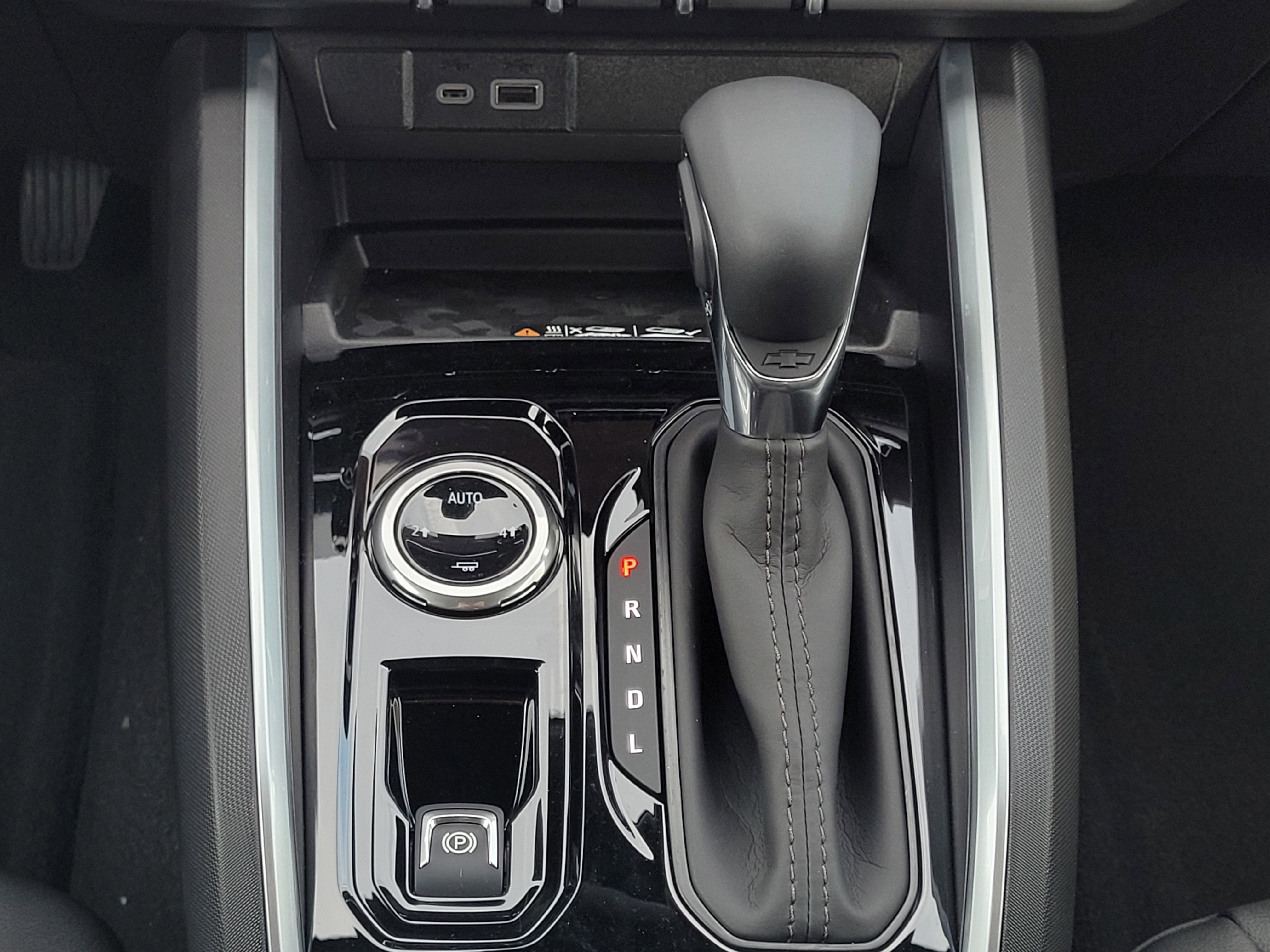 New 2026 Sterling Gray Metallic Chevrolet 4WD LT image 18