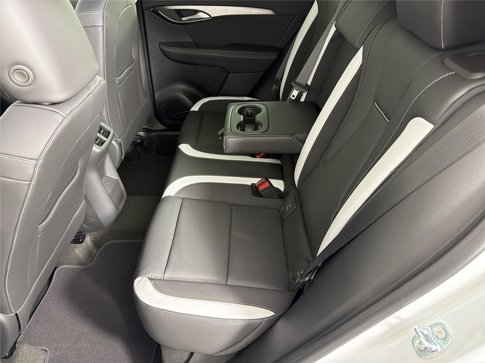 2026 Buick Envision Sport Touring - Photo 19