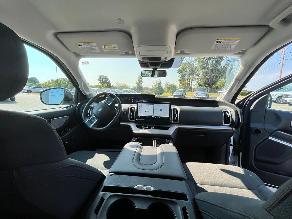 Used 2025 White Ford Active image 13