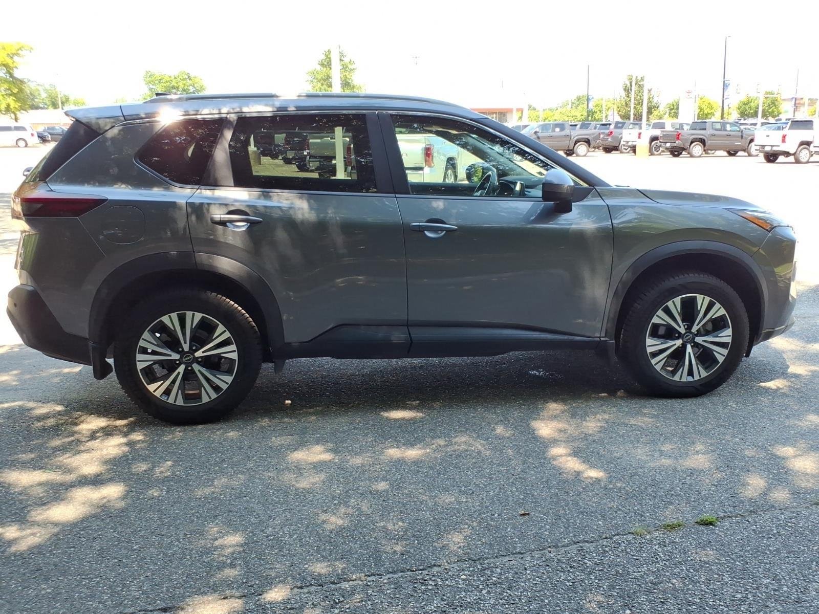 Used 2023 Gun Metallic Nissan SV image 8