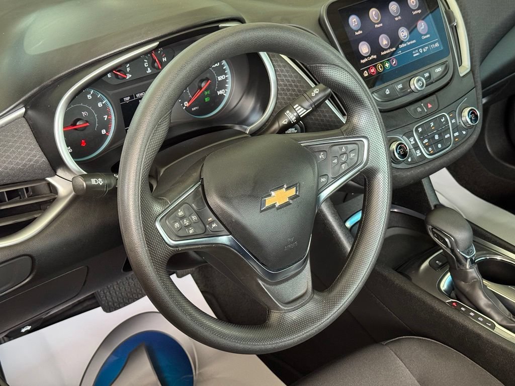 Used 2025 Lakeshore Blue Metallic Chevrolet 1LT image 17