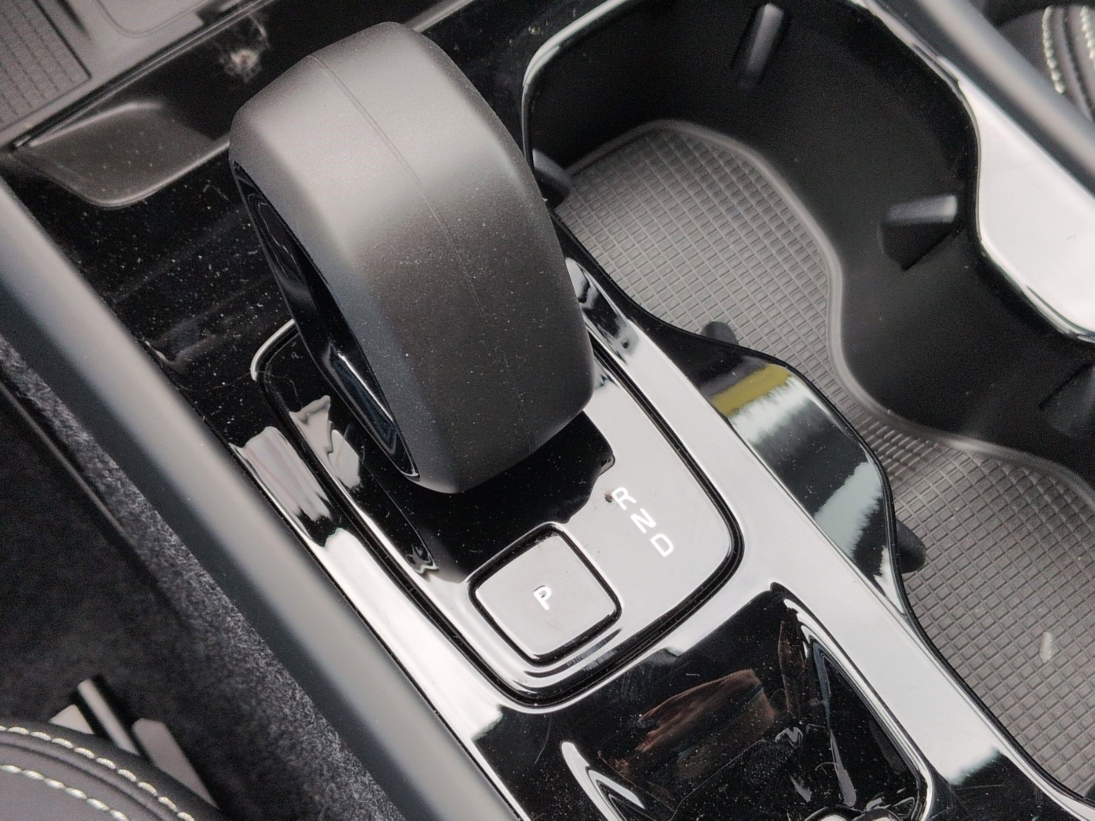 New 2026 Vapour Grey Volvo Ultra Black Edition image 13