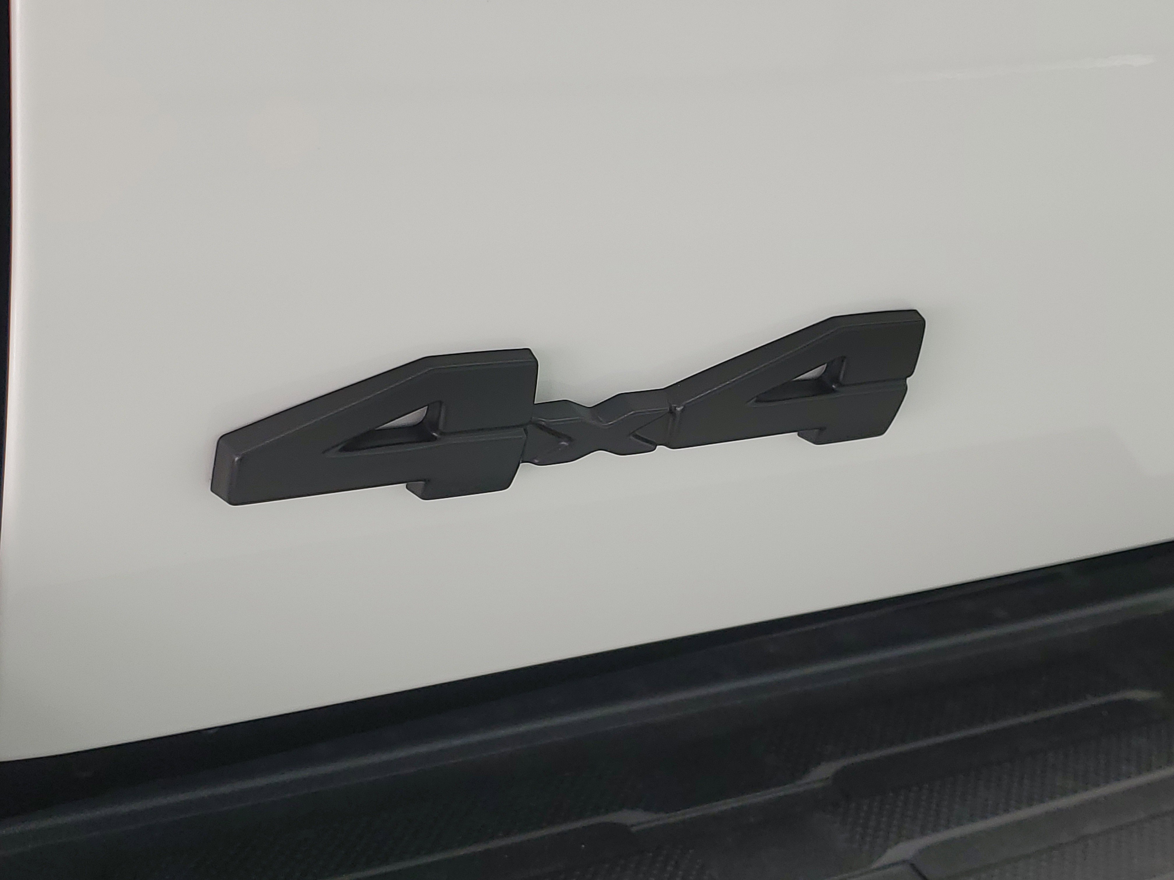 2026 Toyota Tacoma SR5 - Photo 9