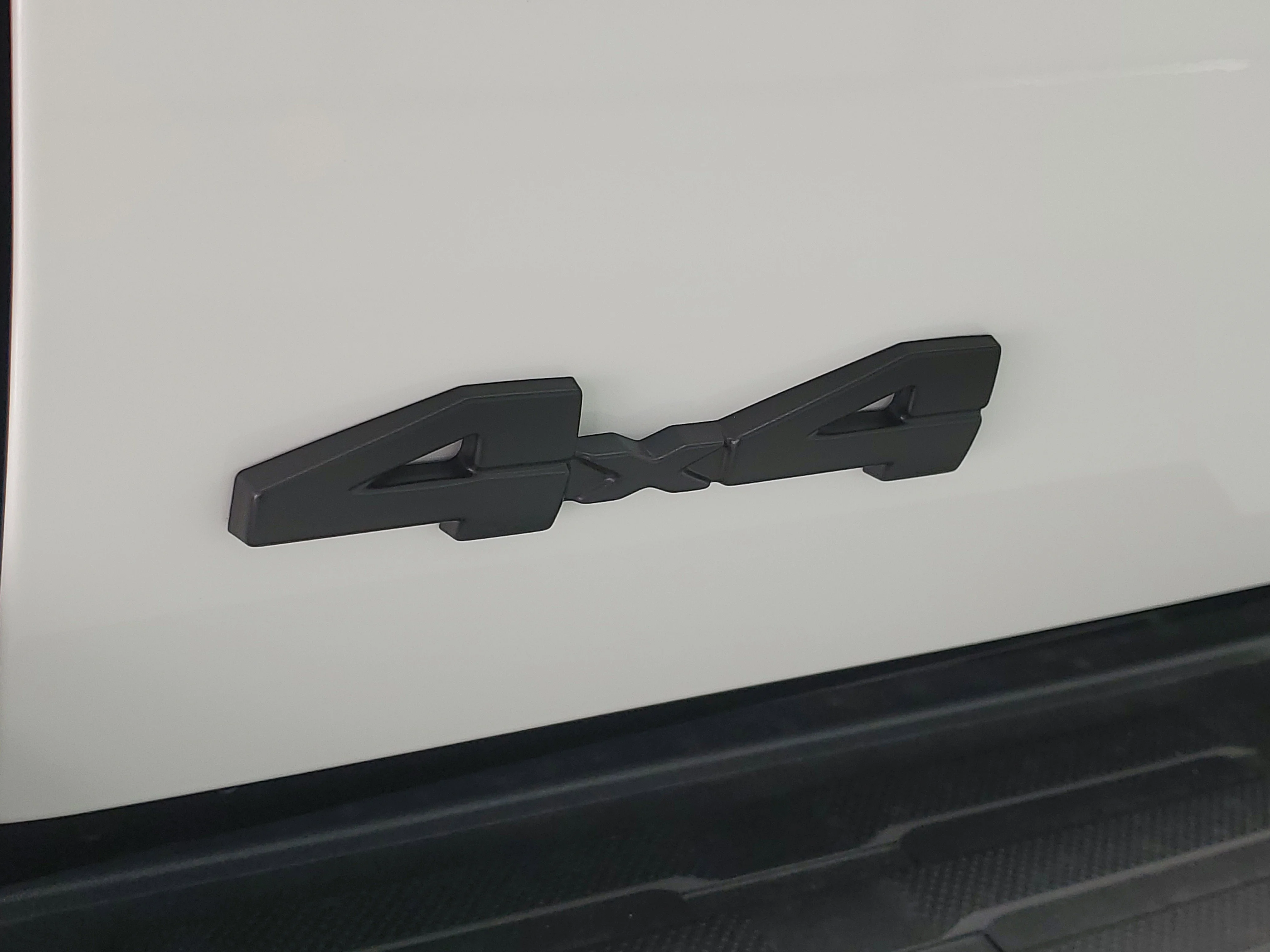 2026 Toyota Tacoma SR5 - Photo 9