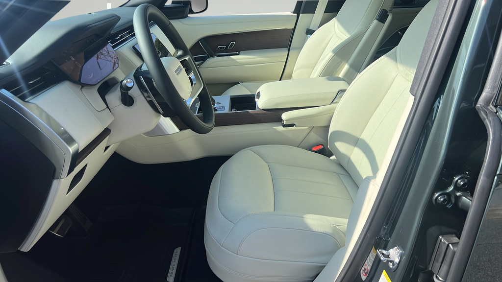 New 2026 Green Land Rover SE 7 Seats image 5