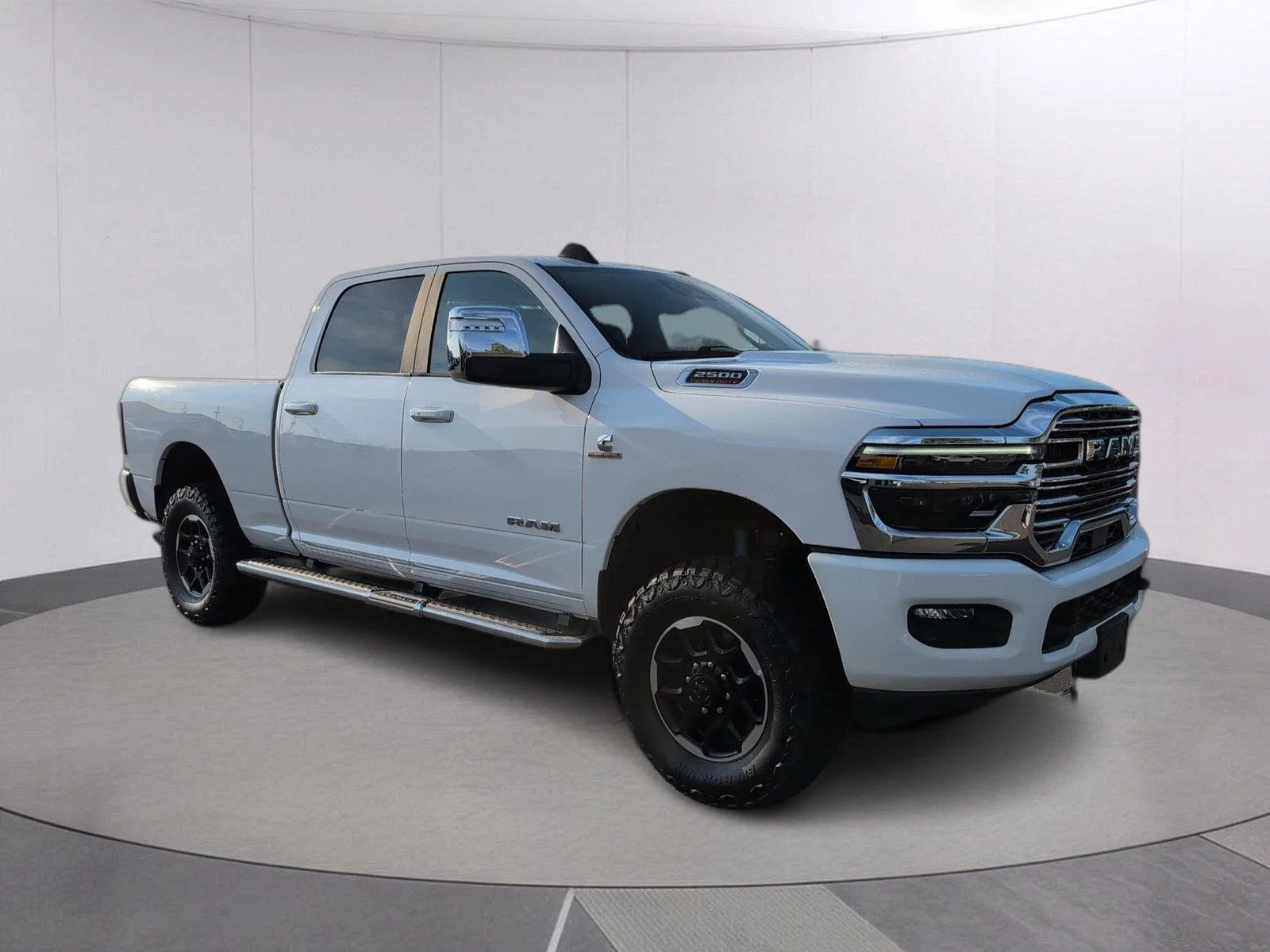 Used 2025 Bright White Clearcoat Ram Laramie image 9