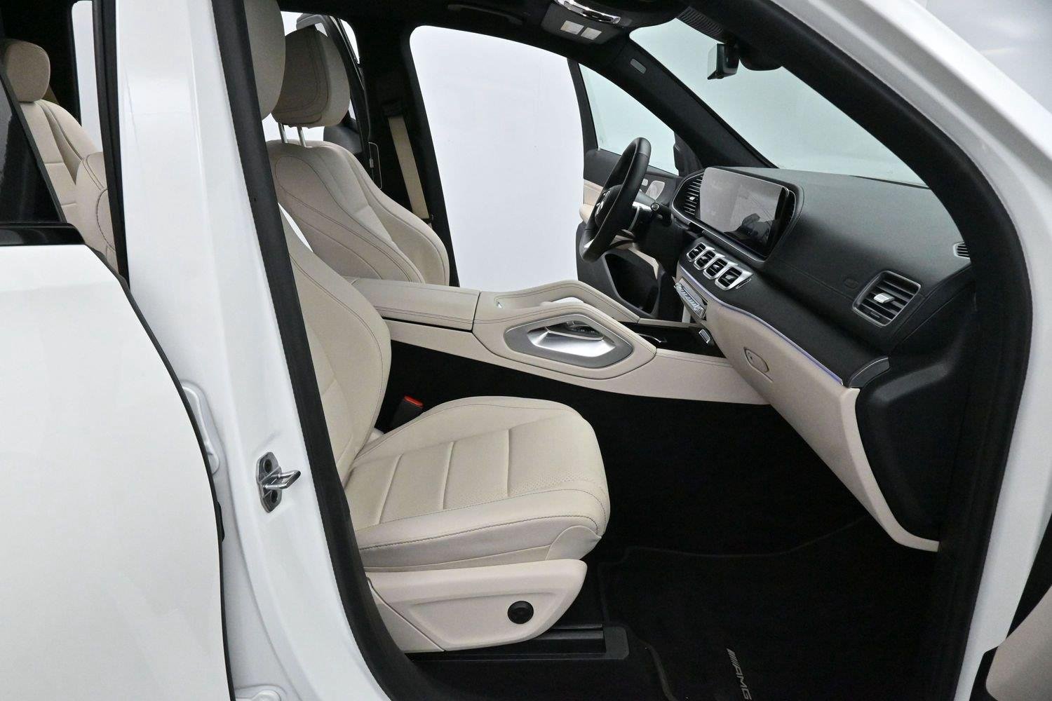 Used 2025 Polar White Mercedes-Benz GLS 450 image 39