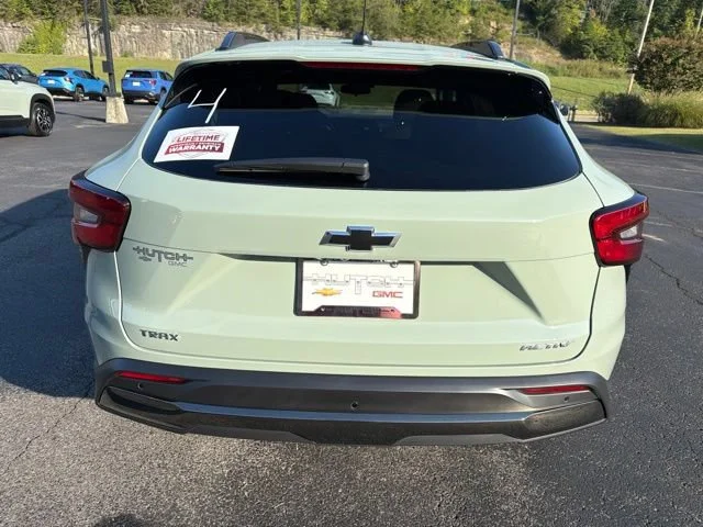 New 2026 Cacti Green Chevrolet ACTIV image 6