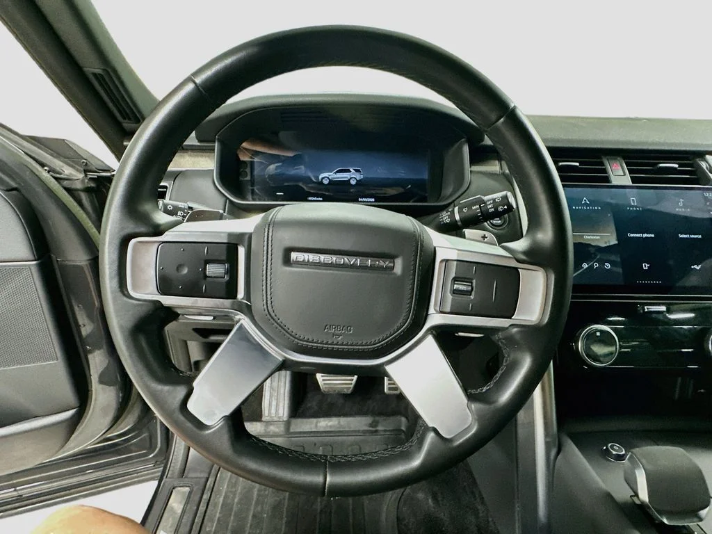 Used 2023  Land Rover HSE R-Dynamic image 12