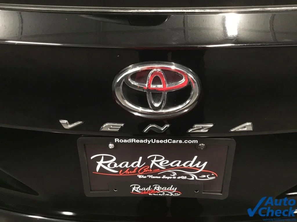 Used 2014 Black Toyota LE image 19