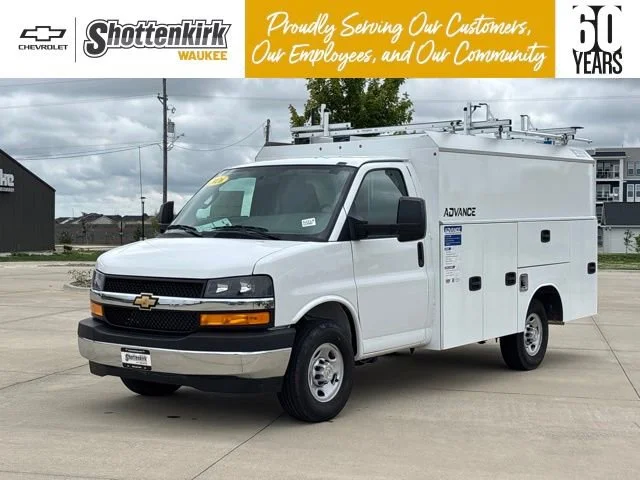 2026 Chevrolet Express Cutaway 3500 1WT