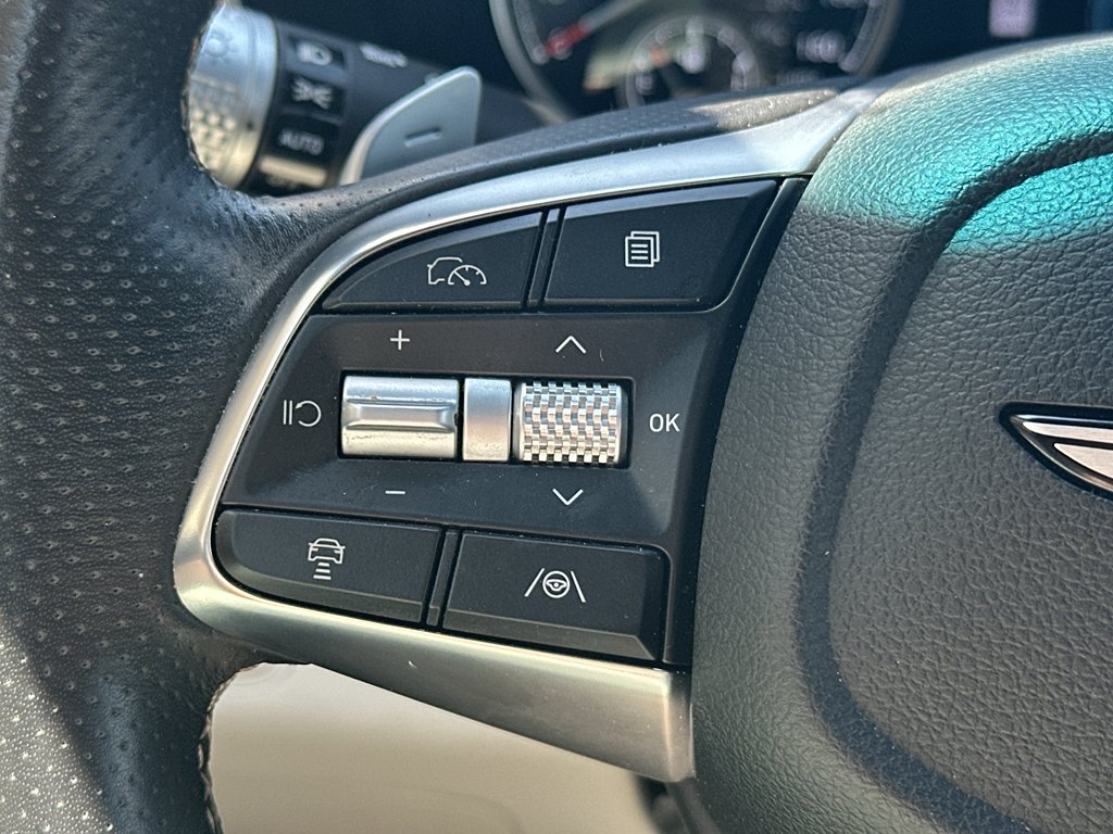 Used 2025  Genesis 2.5T image 16