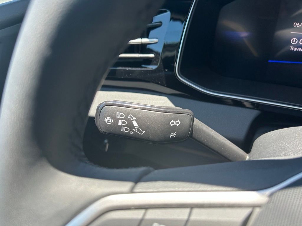 New 2026 White Volkswagen 1.5T Sport image 23
