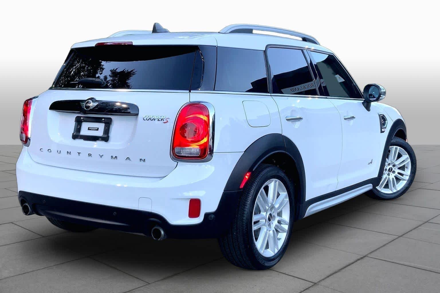 Used 2017 Light White MINI Cooper S image 12
