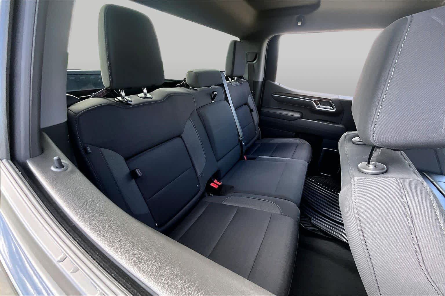 Used 2022 Onyx Black GMC Elevation image 19