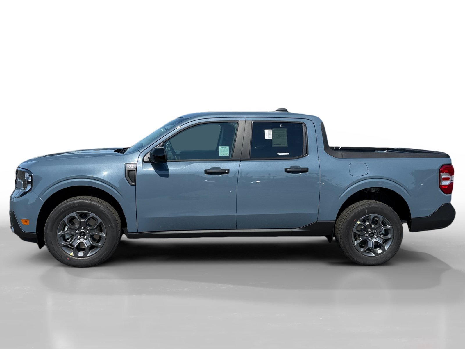 New 2026 Azure Gray Metallic Tri-Coat Ford XLT image 2