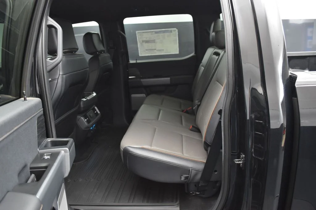 2025 Ford F-150 Lariat - Photo 18