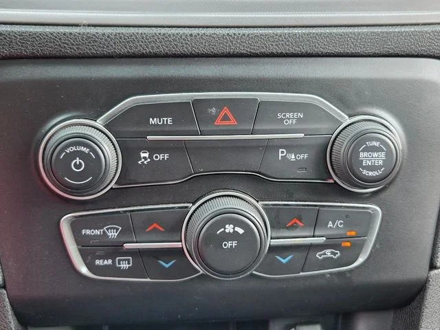 Used 2023 Red Dodge SXT image 16