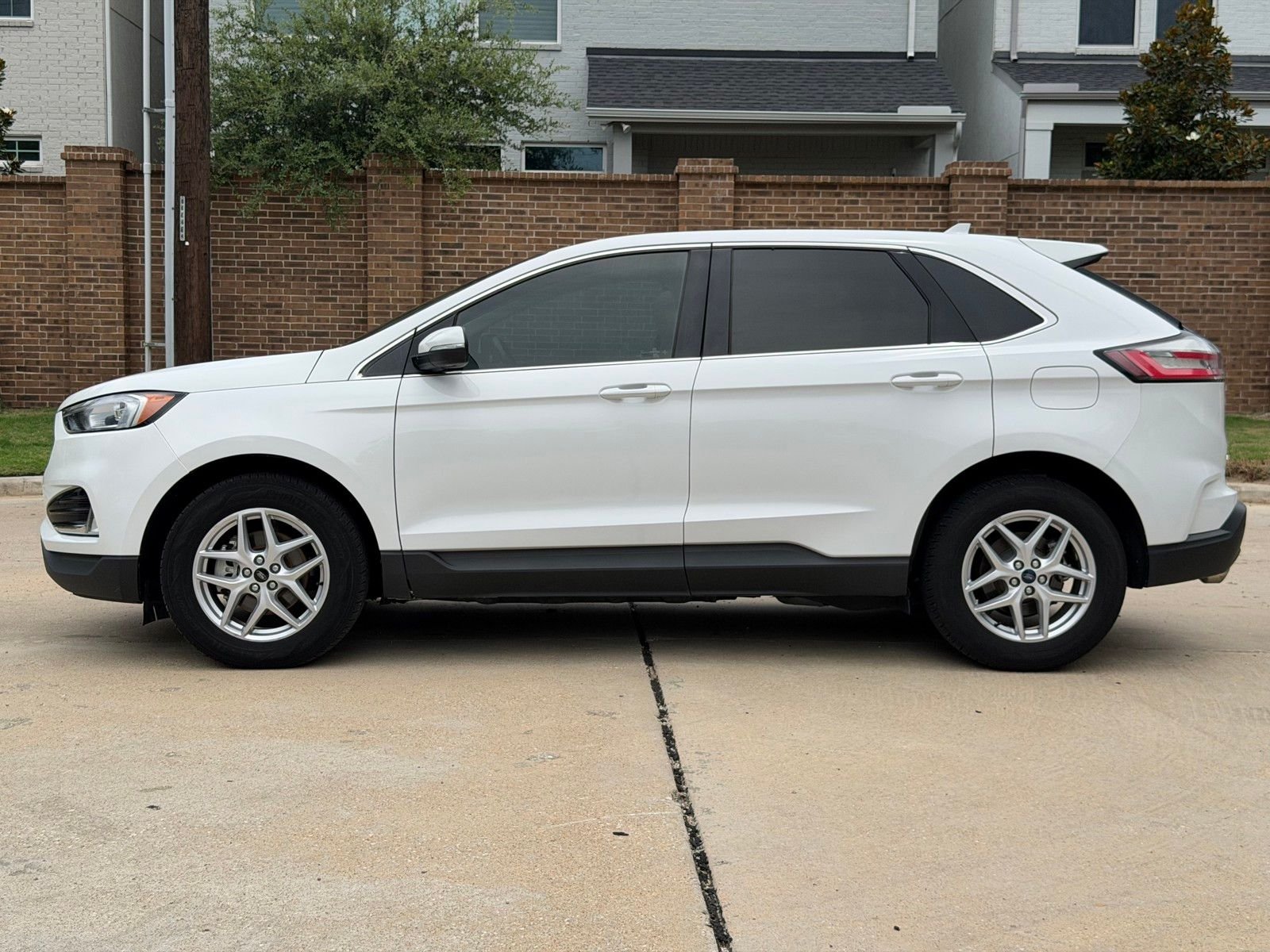 Used 2020 White Ford SEL image 13