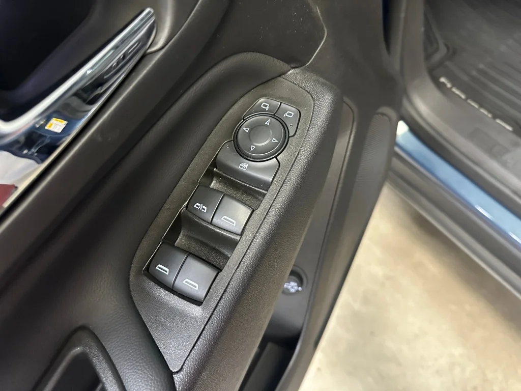 2024 Chevrolet Equinox LT - Photo 8