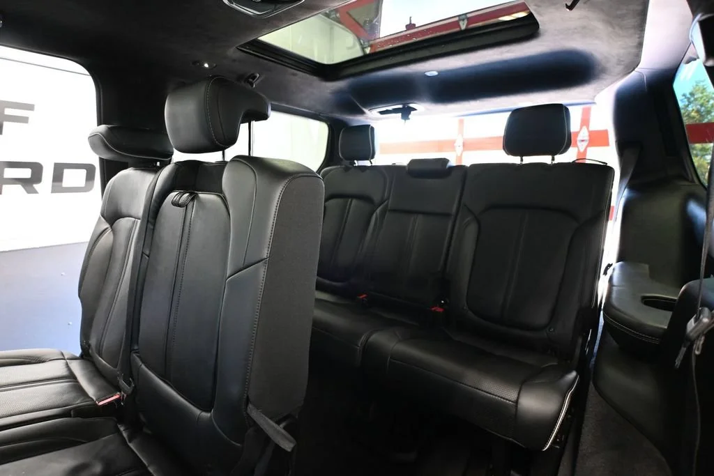 Used 2022 White Jeep Series II image 35