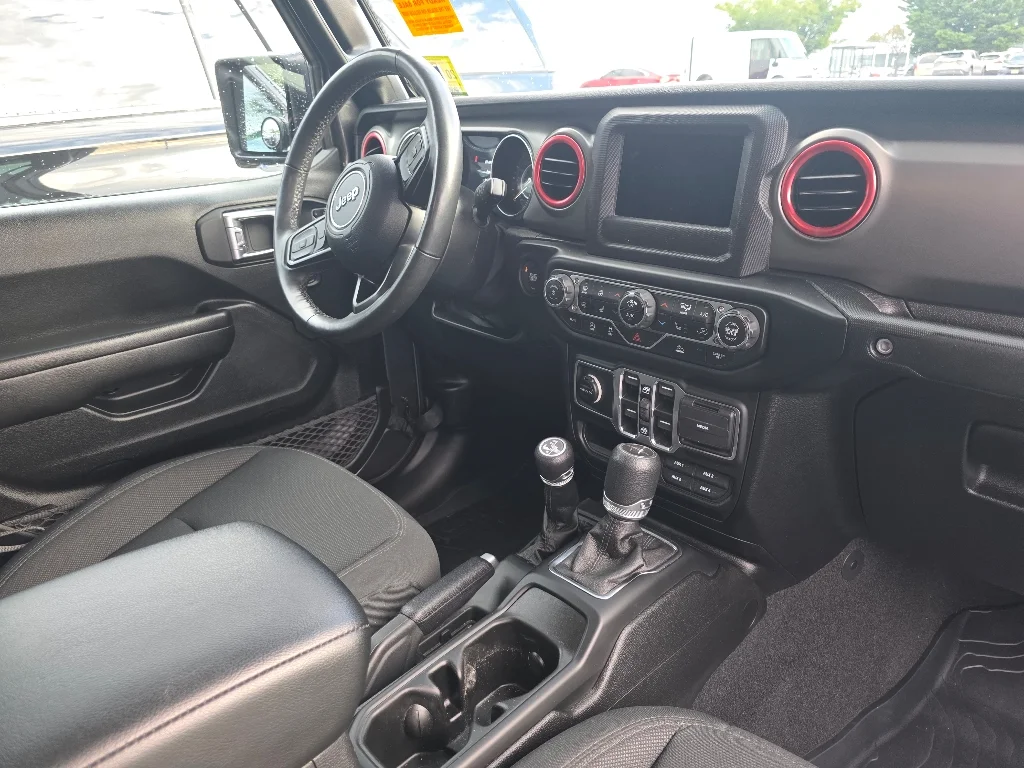 Used 2021 Gray Jeep Sport image 5