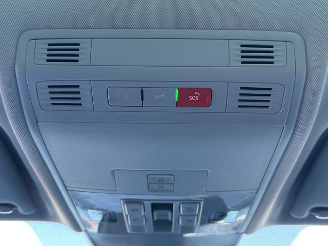 New 2026 Pure White Volkswagen 1.5T SEL image 40