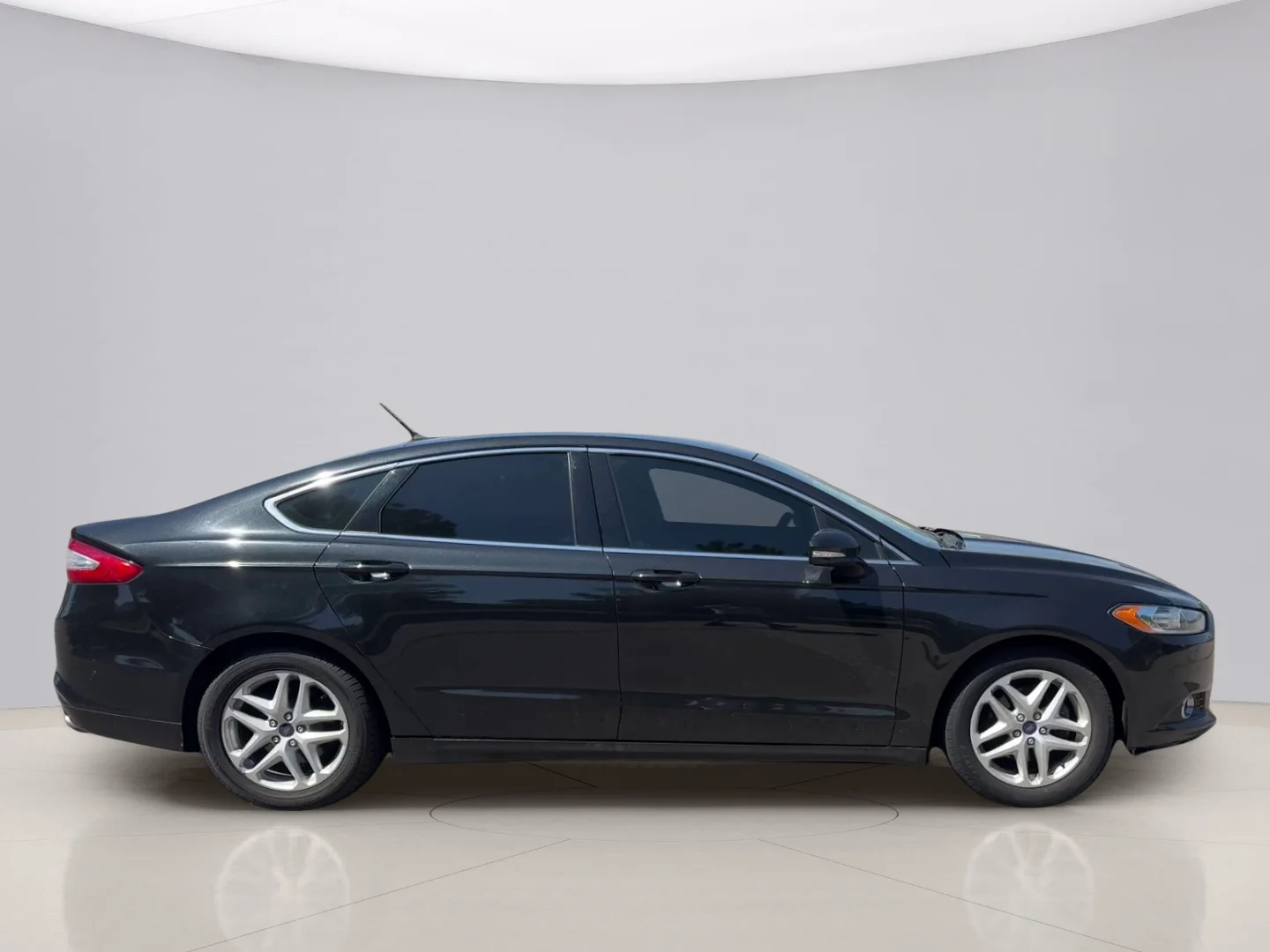 Used 2015 Black Ford SE image 6