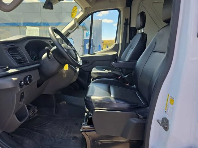 Used 2024 White Ford  image 9