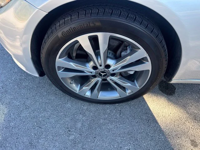 Used 2018 Silver Mercedes-Benz C 300 image 16