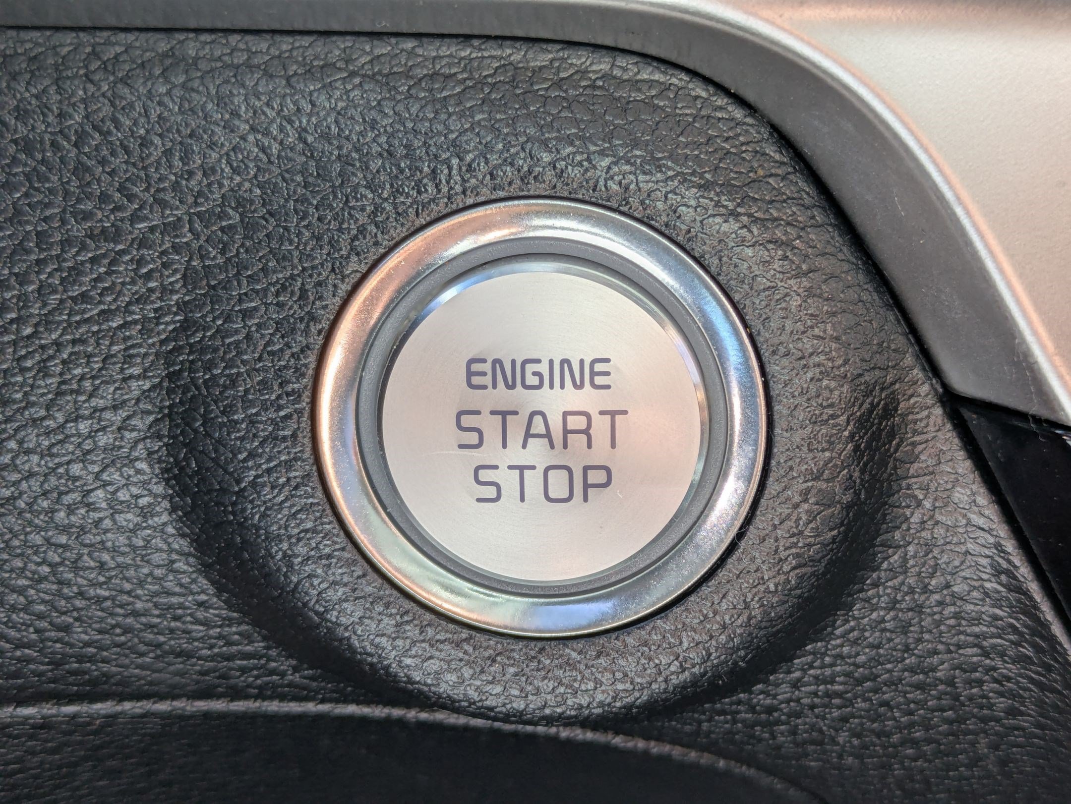Used 2025 Jungle Green Kia EX X-Line image 21