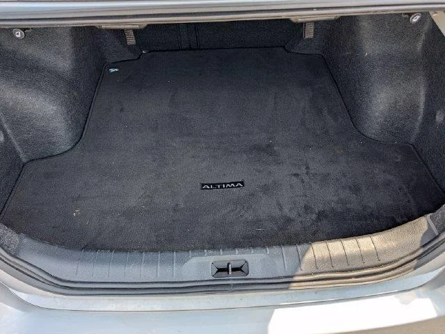 Used 2025  Nissan SV image 23