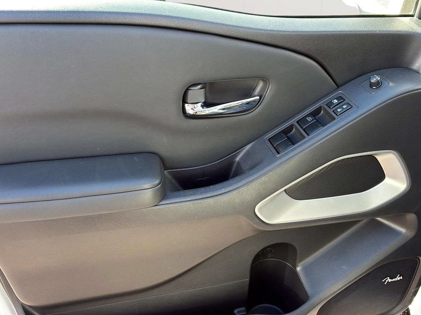 Used 2023 Glacier White Nissan SV image 14