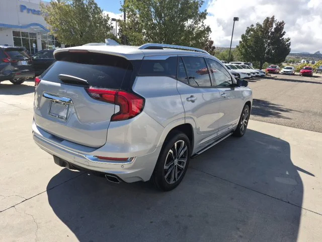 Used 2018 Silver GMC Denali image 4