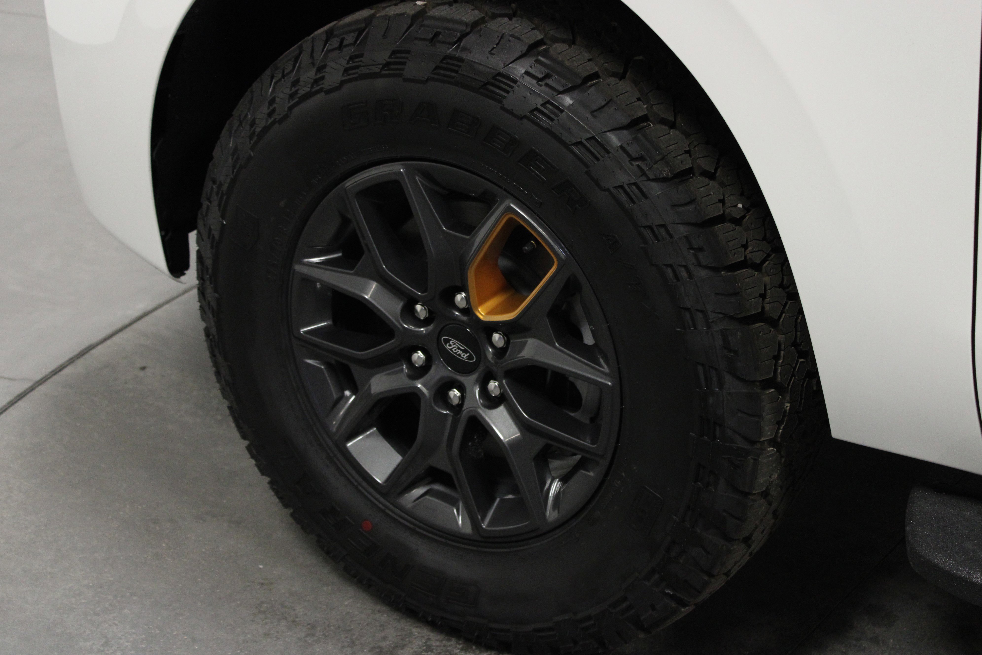 New 2026 Star White Metallic Tri-Coat Ford Tremor image 10