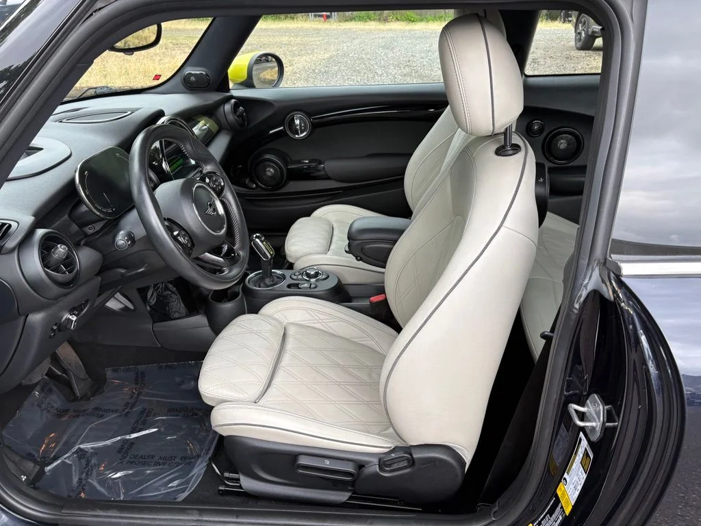 Used 2020 Black MINI Iconic image 9