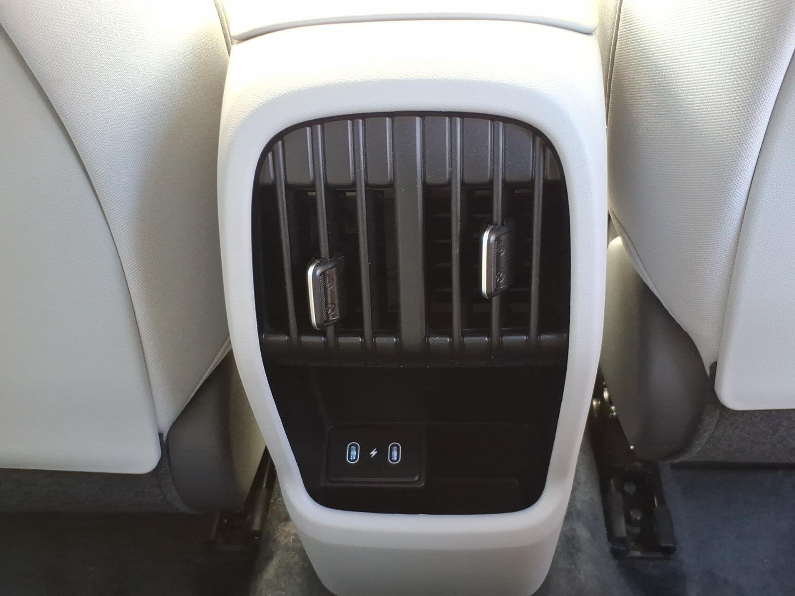 Used 2025 Abyss Black Pearl Hyundai SEL image 27