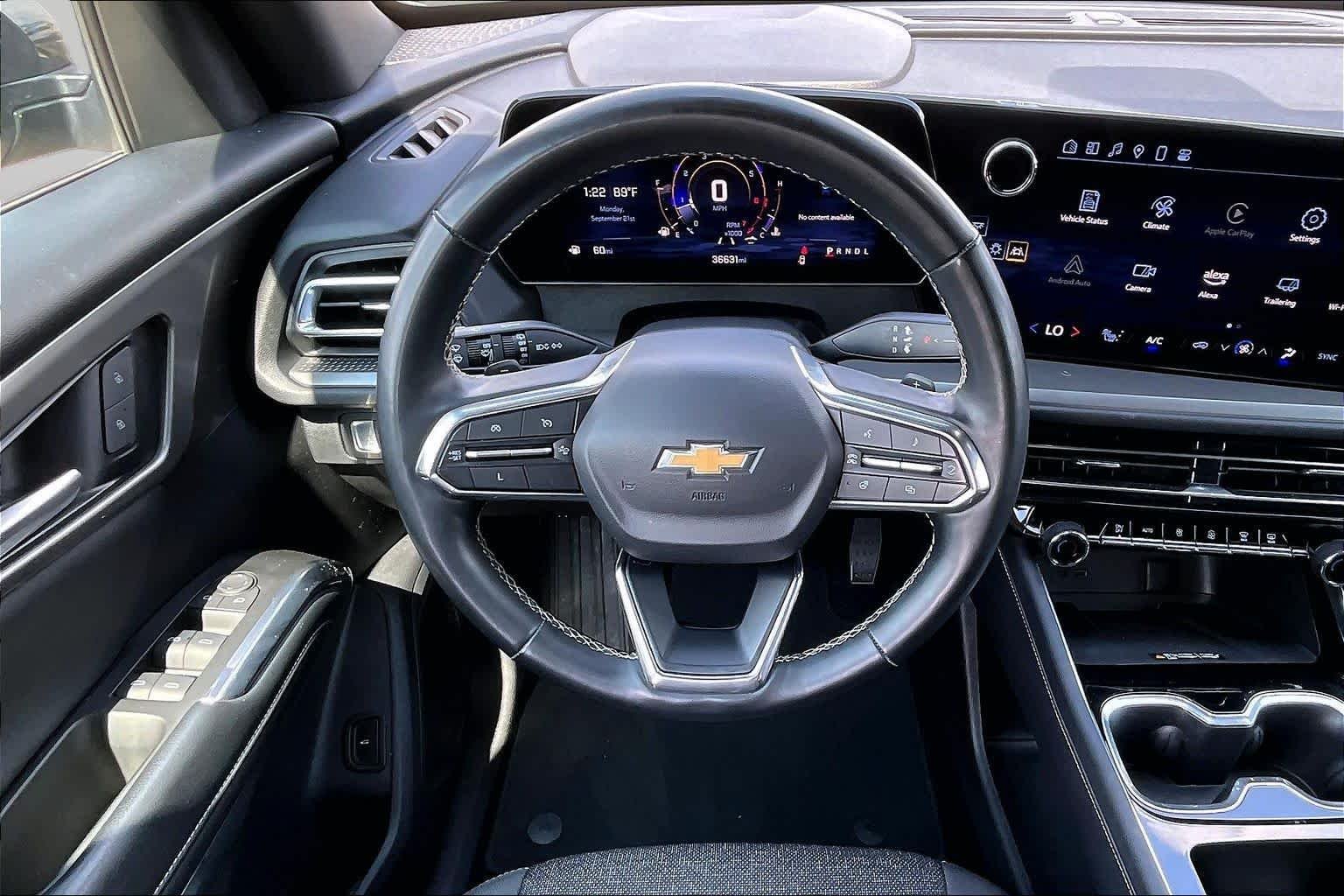 Used 2025 Sterling Gray Metallic Chevrolet FWD LT image 6