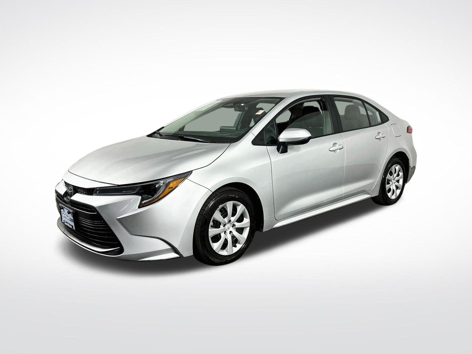 Used 2024 Classic Silver Metallic Toyota LE image 4