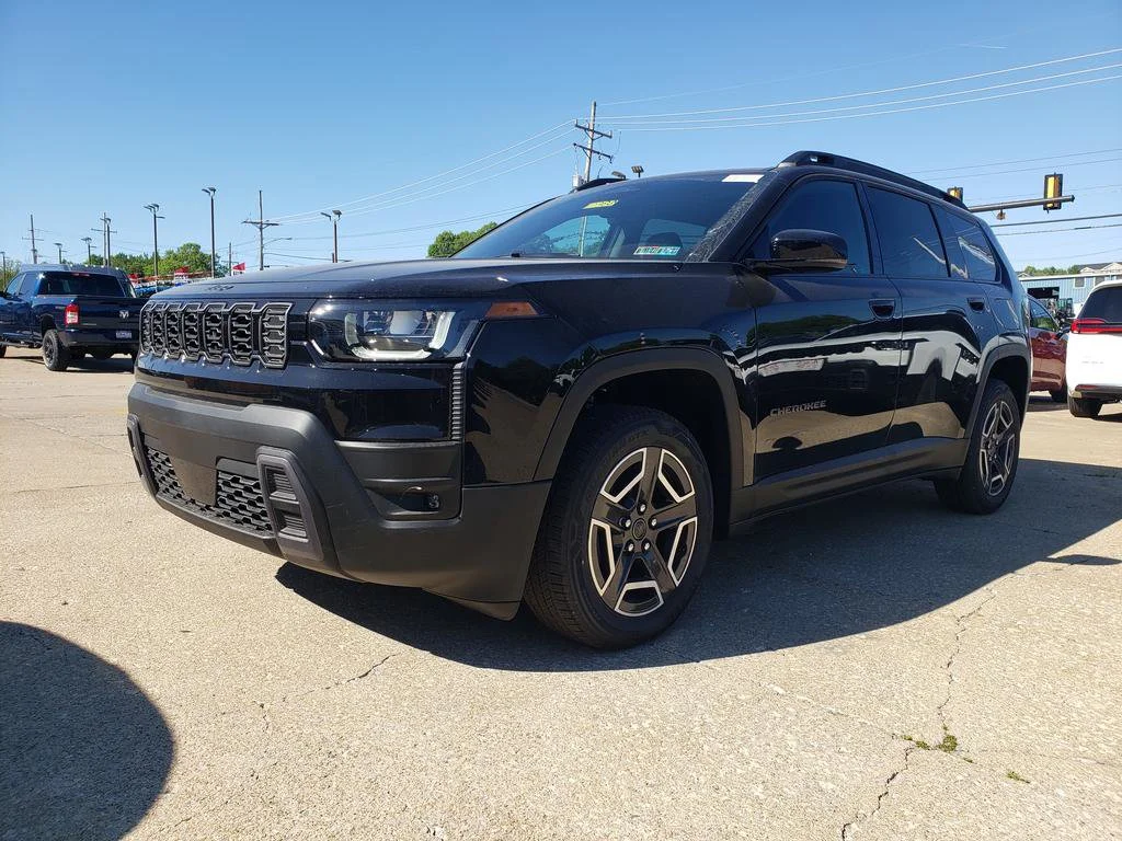 New 2026 Diamond Black Crystal Pearl-Coat Exterior Paint Jeep Limited image 8