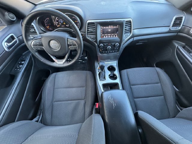 Used 2018 Red Jeep Laredo E image 20