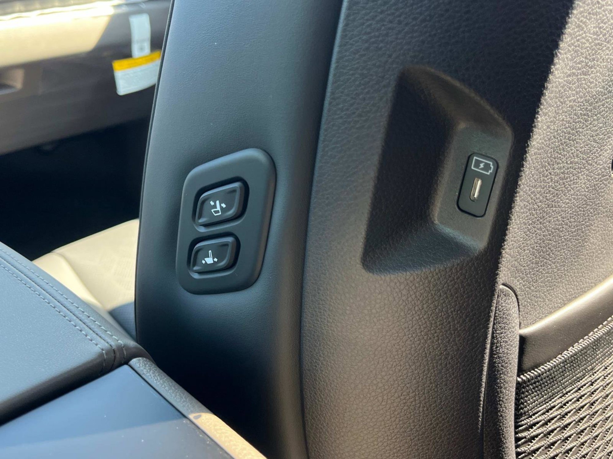 New 2026 Ivory Silver Kia EX image 18