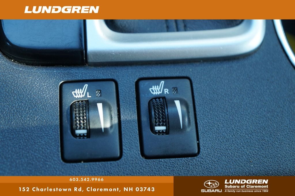 Used 2018 Silver Toyota XLE image 24