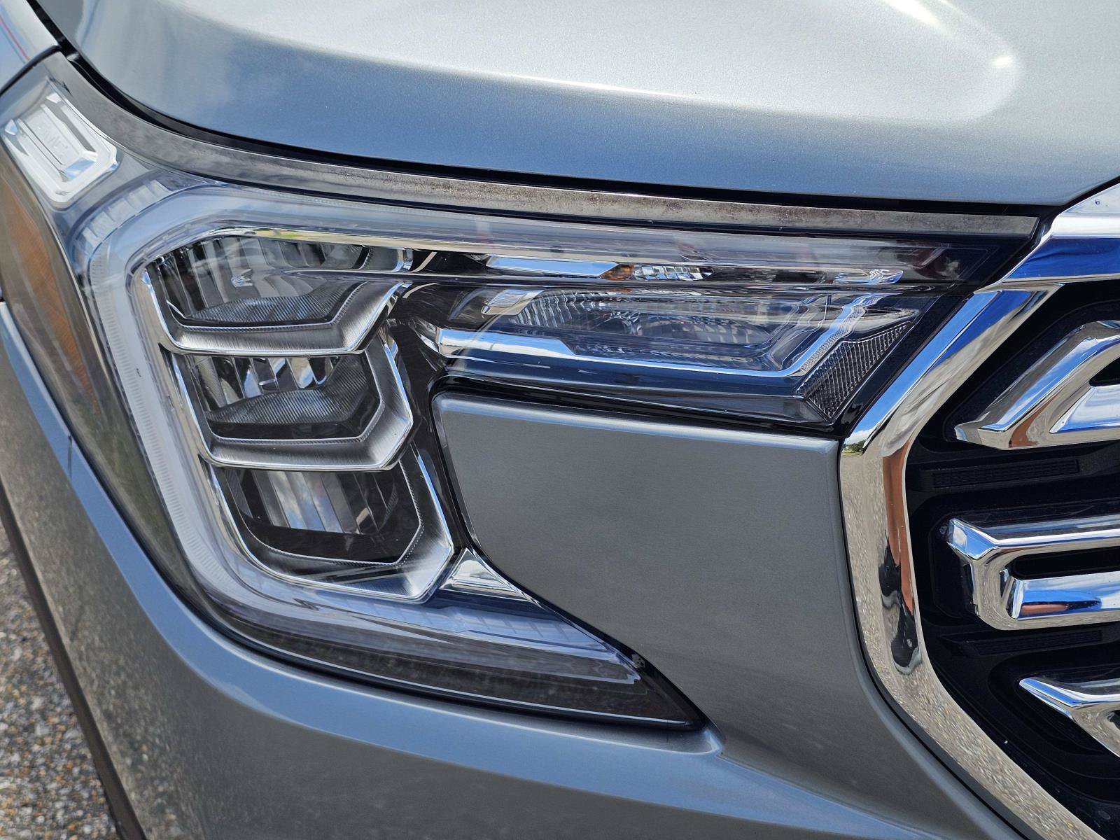 Used 2024 Sterling Metallic GMC SLT image 4