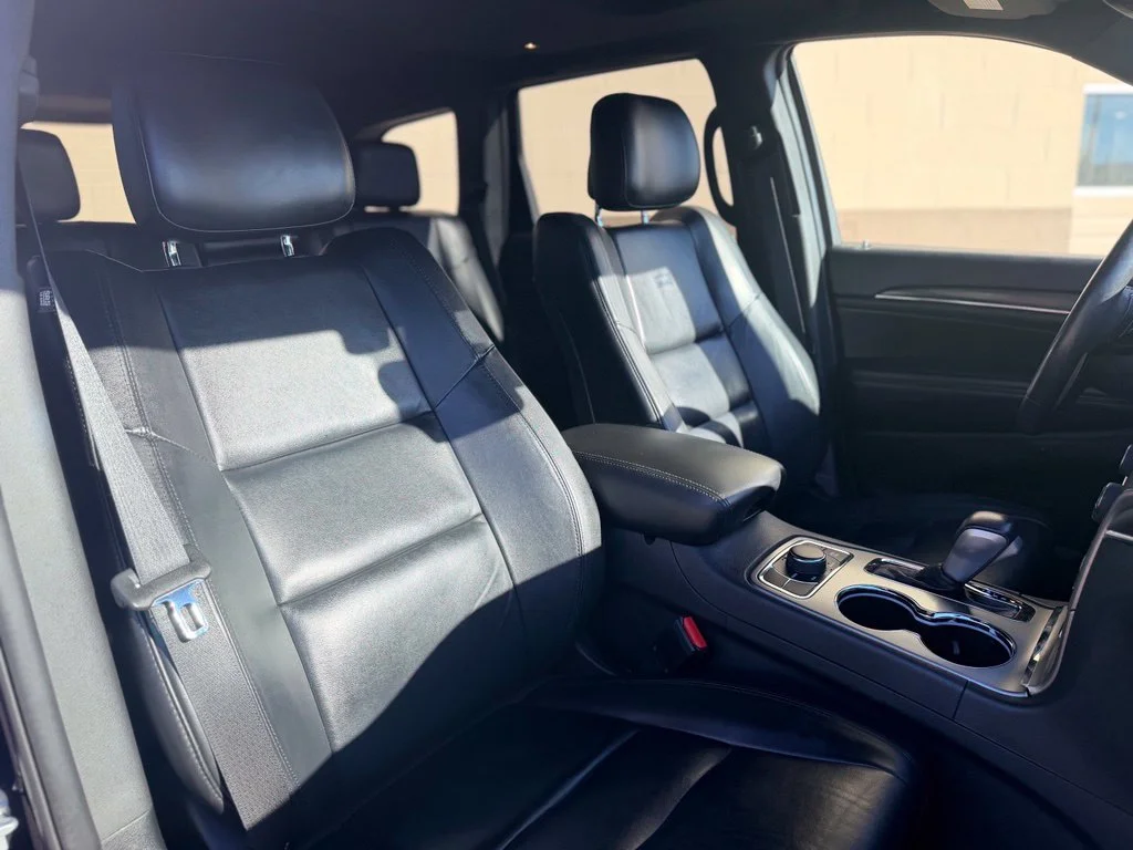 Used 2018 True Blue Pearlcoat Jeep Limited image 14